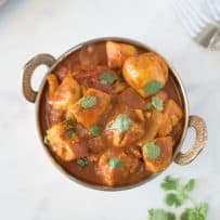 Large pieces of chicken bathed in delicious