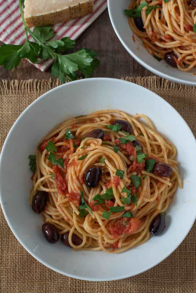 Spaghetti alla puttanesca viewed from overhead