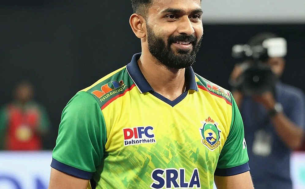 নোটবুক খোলা ছিল যখন আসু মালিক রেইড শুরু করেছিলেন