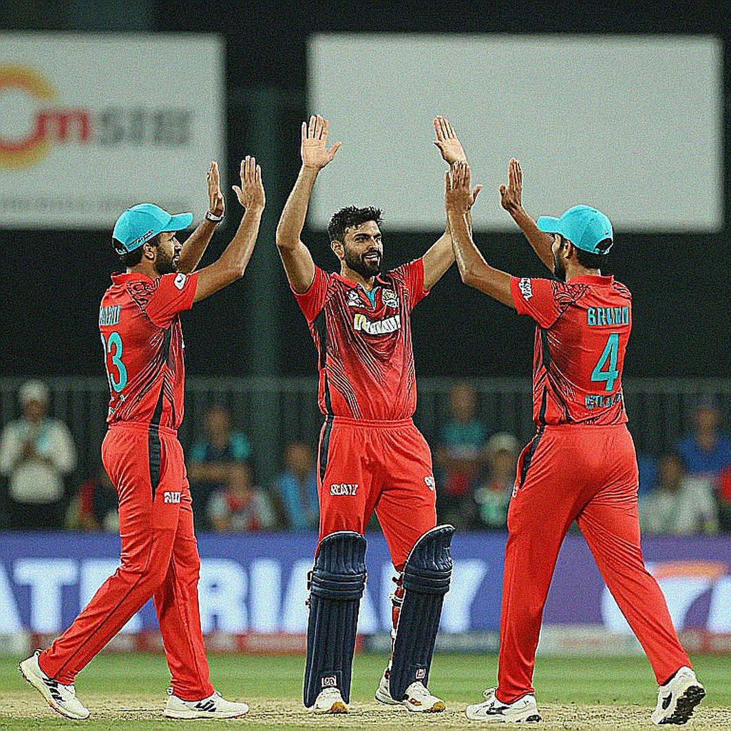 চাপ ধরে রাখার অঙ্ক: এশিয়ার সাদা বলের ক্রিকেটে পাওয়ারপ্লে নয়, সাত থেকে পনেরো নম্বর ওভারই ভাগ্য লেখে